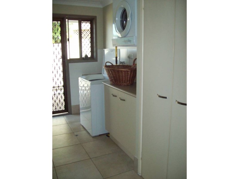 24 Hibiscus Street, Raceview QLD 4305