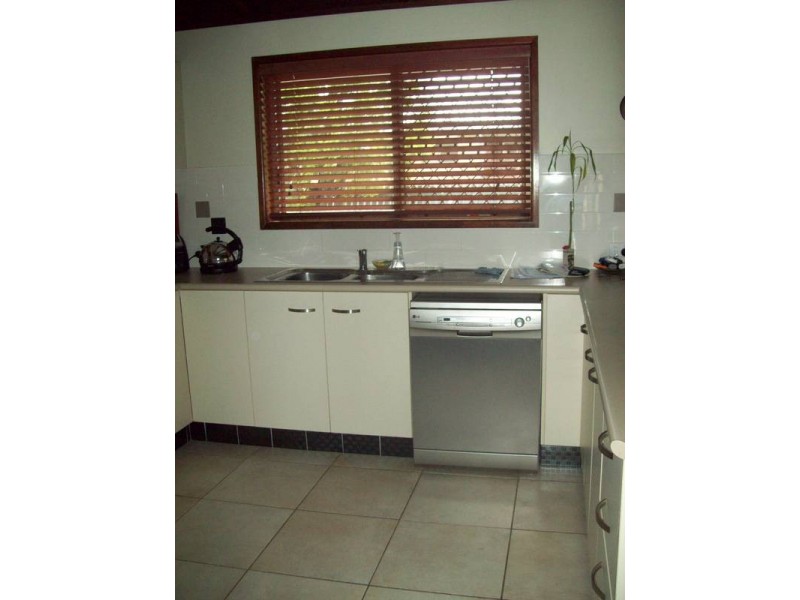 24 Hibiscus Street, Raceview QLD 4305