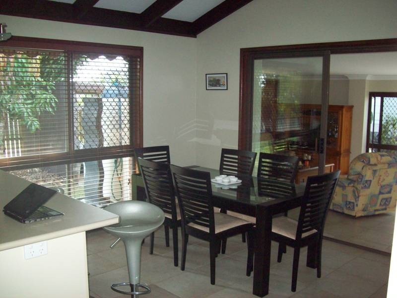 24 Hibiscus Street, Raceview QLD 4305