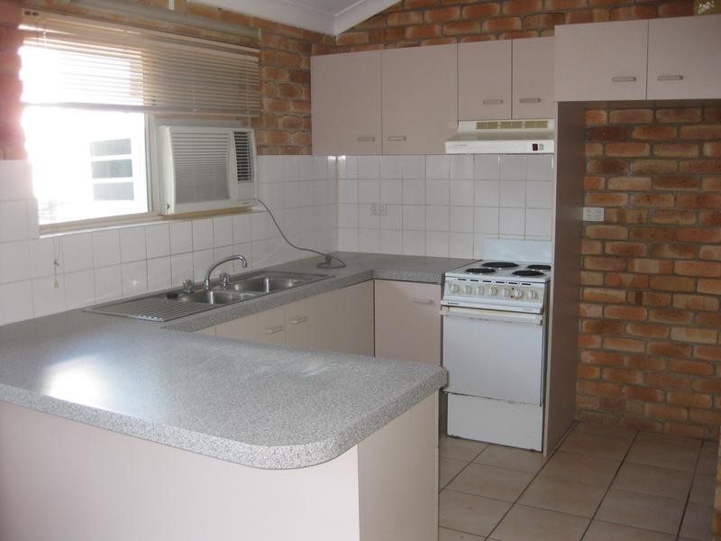 32 Sutton Street, Churchill QLD 4305