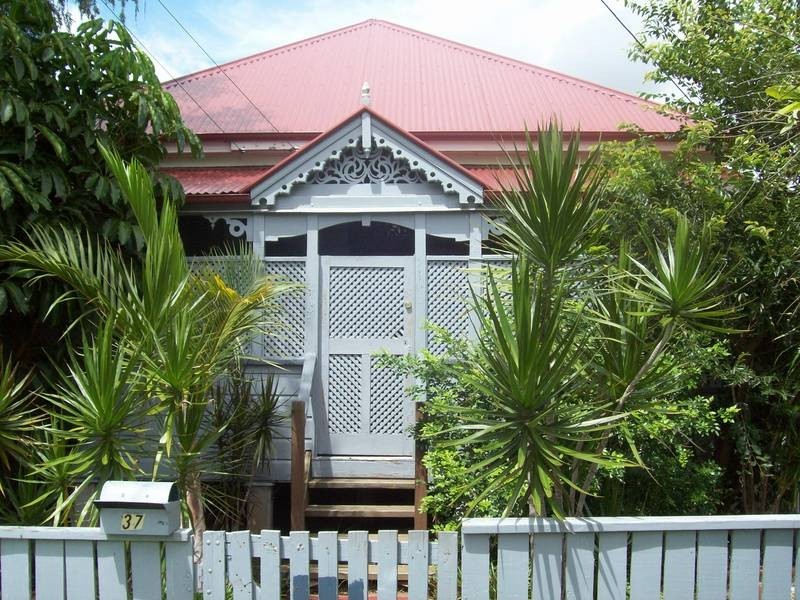 37 Canning Street, North Ipswich QLD 4305