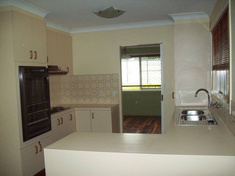 18 Knight Avenue, Silkstone QLD 4304