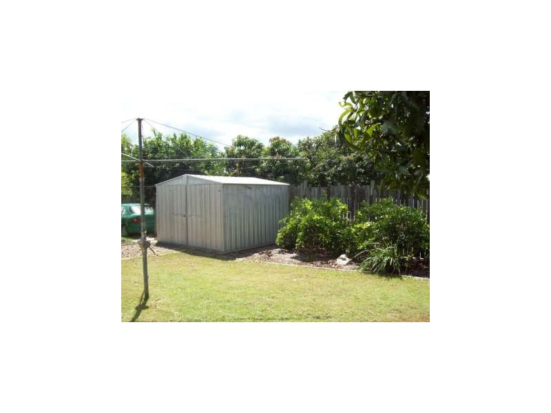 8 Edward Street, One Mile QLD 4305