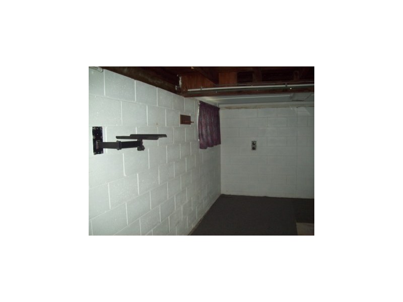 8 Edward Street, One Mile QLD 4305