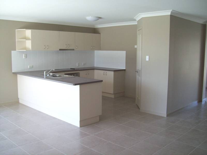 6 Rush Court, Bundamba QLD 4304
