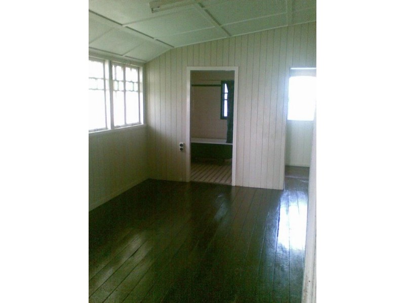 4 Lowry Lane, North Ipswich QLD 4305