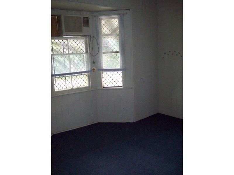 58 Barclay Street, Bundamba QLD 4304