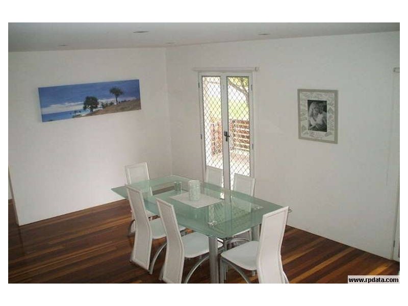 1 Vivian Street, Eastern Heights QLD 4305