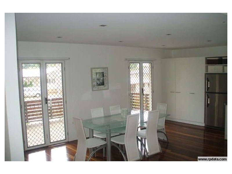 1 Vivian Street, Eastern Heights QLD 4305