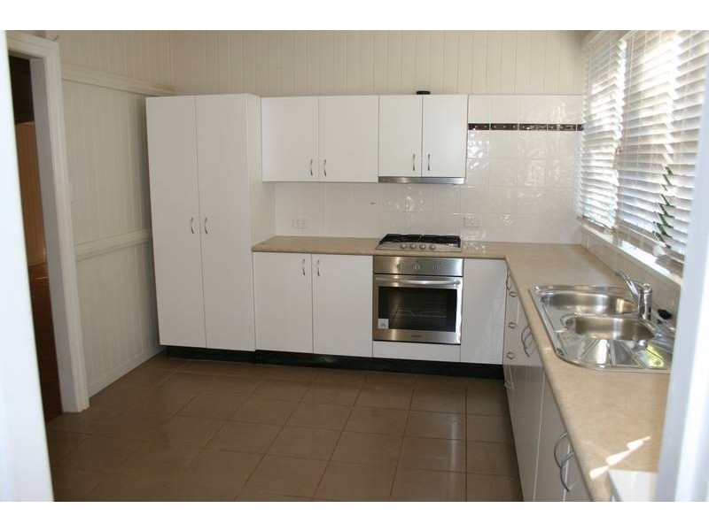 17A Lawrence Street, North Ipswich QLD 4305