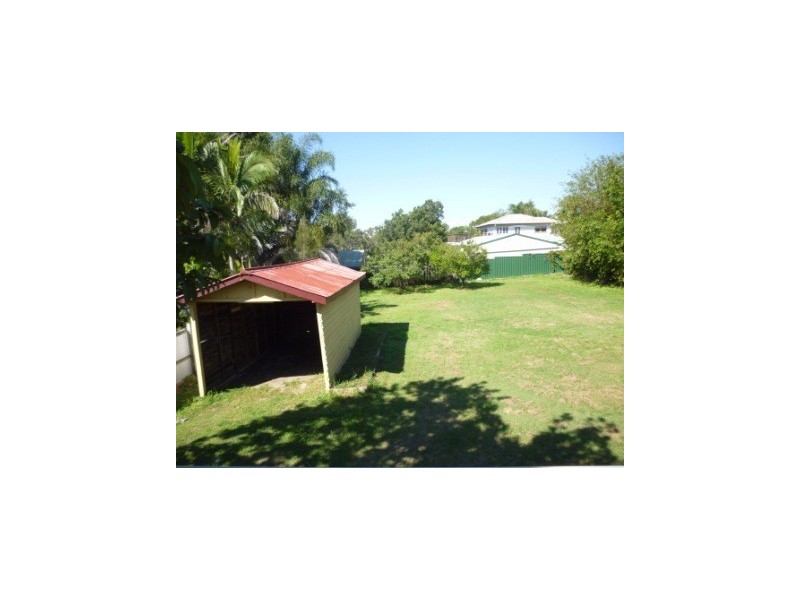 6 Woodford Street, One Mile QLD 4305