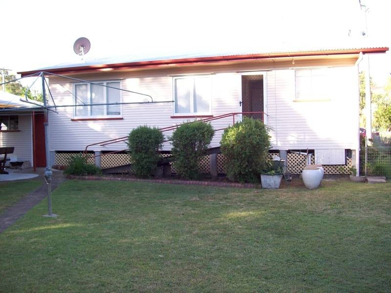 8 Parcell Street, Brassall QLD 4305