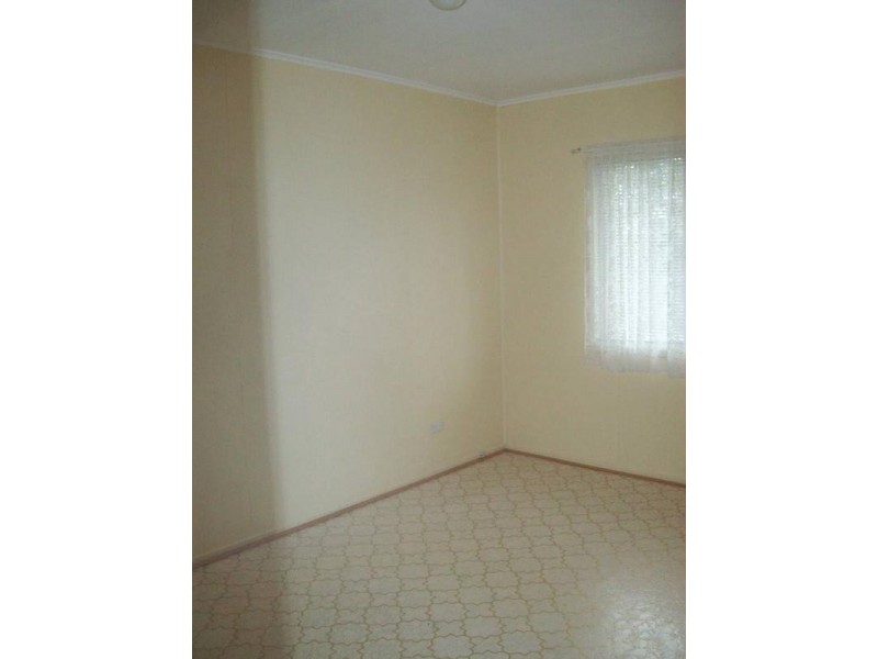 8 Parcell Street, Brassall QLD 4305
