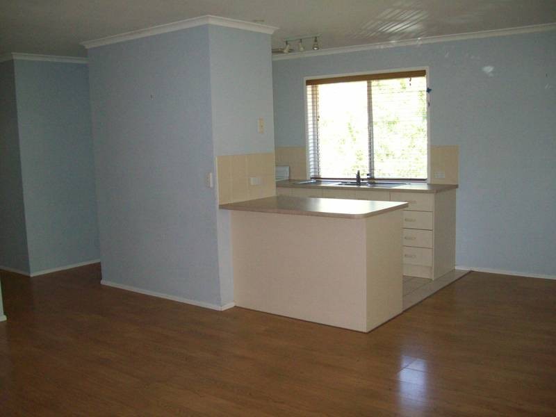 2/15 Mooney Close, Goodna QLD 4300