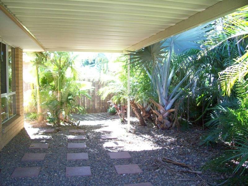 2/15 Mooney Close, Goodna QLD 4300