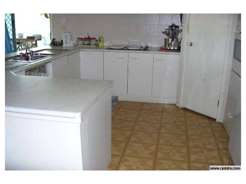 56 Selwyn Street, North Booval QLD 4304