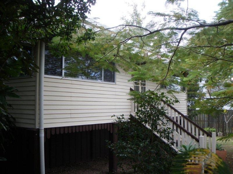 6 Joyce Street, East Ipswich QLD 4305