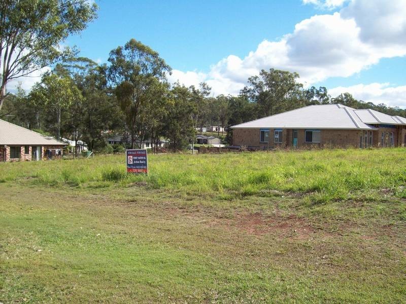 2 Chestnut Drive, Pine Mountain QLD 4306