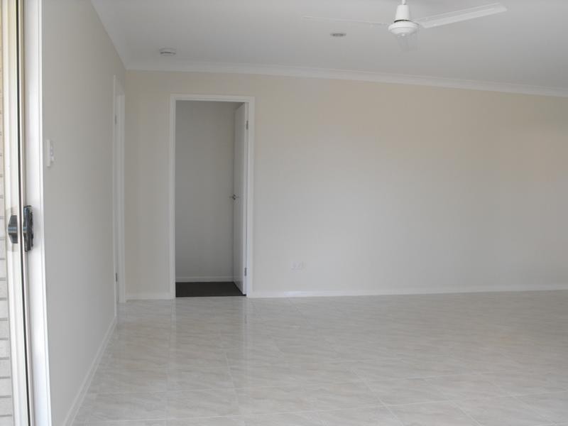 12 Westminster Crescent, Raceview QLD 4305