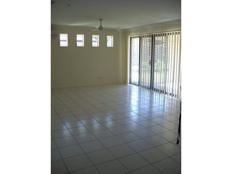 9 Tea Tree Place, Raceview QLD 4305