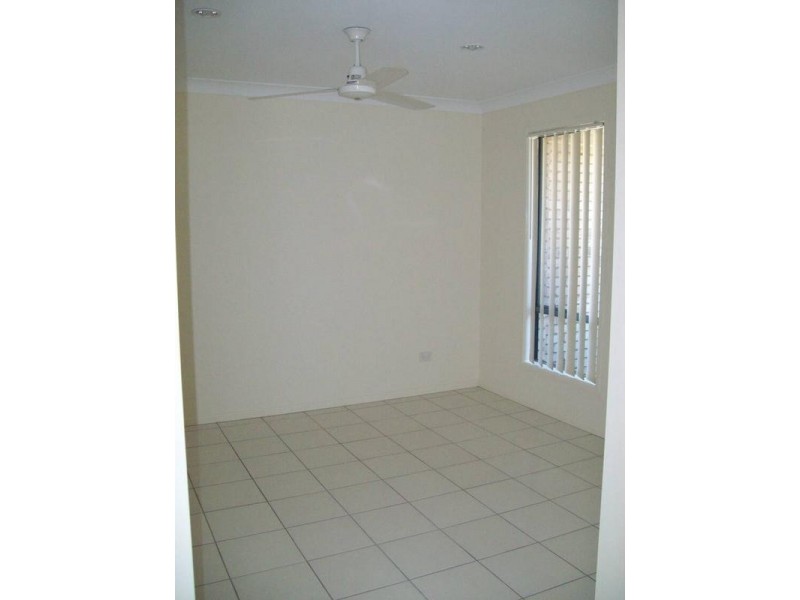 9 Tea Tree Place, Raceview QLD 4305