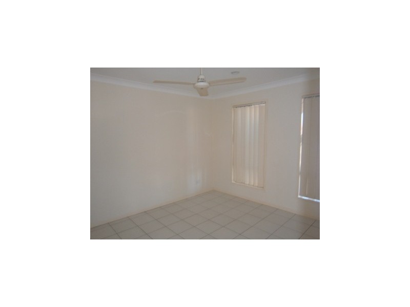9 Tea Tree Place, Raceview QLD 4305
