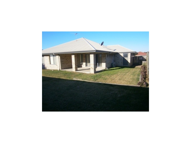 9 Tea Tree Place, Raceview QLD 4305