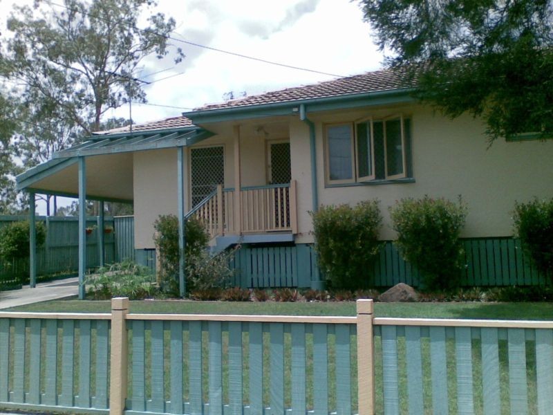 14 Mitchell Street, Riverview QLD 4303