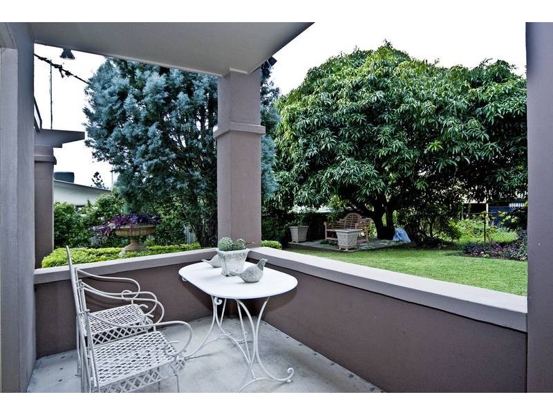 Newtown QLD 4305