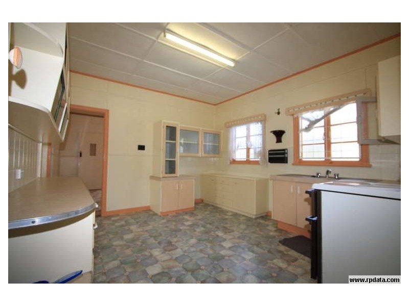 38 Alexandra Street, North Booval QLD 4304