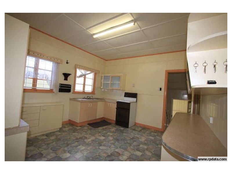 38 Alexandra Street, North Booval QLD 4304