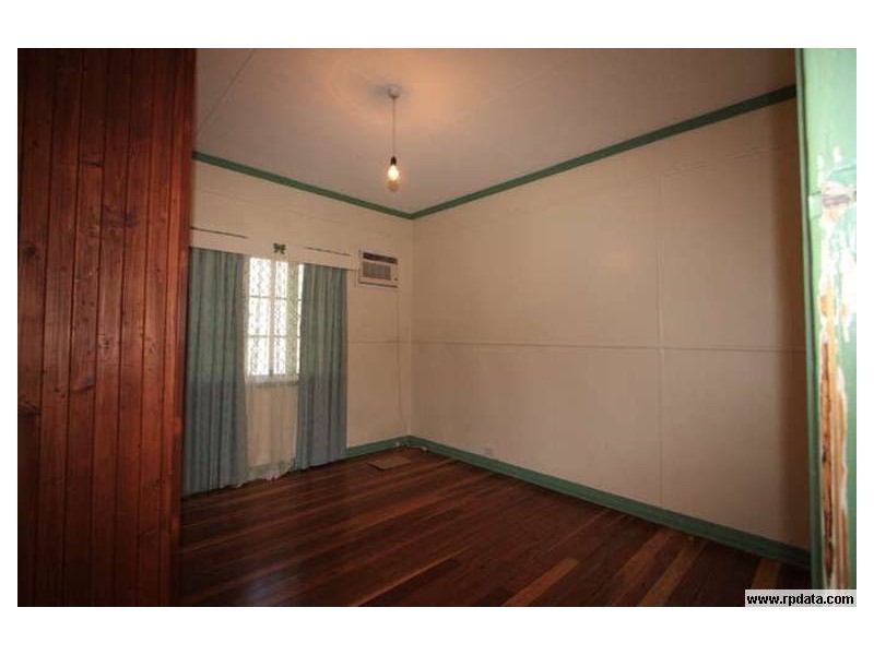 38 Alexandra Street, North Booval QLD 4304