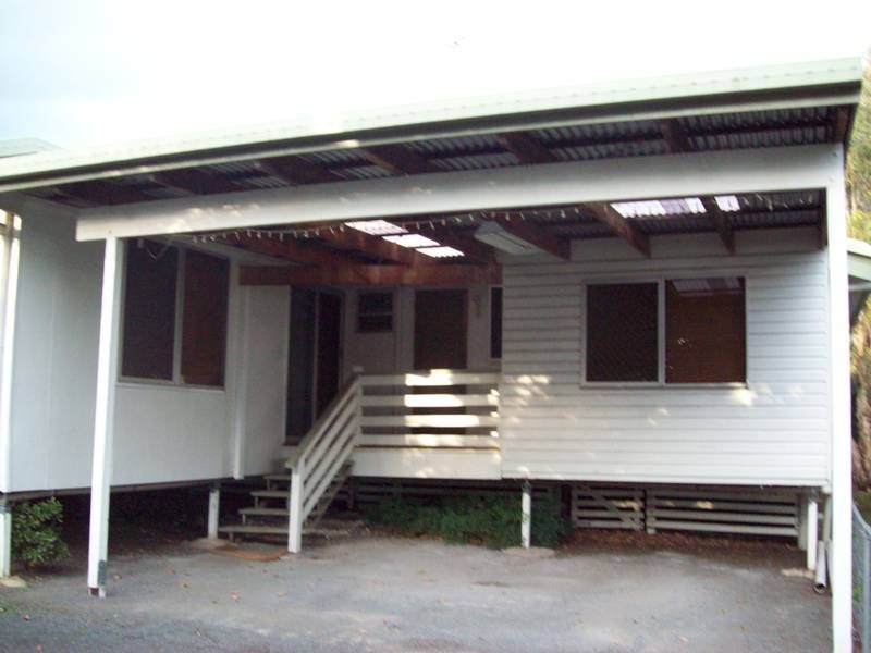 181 South Station Road, Silkstone QLD 4304