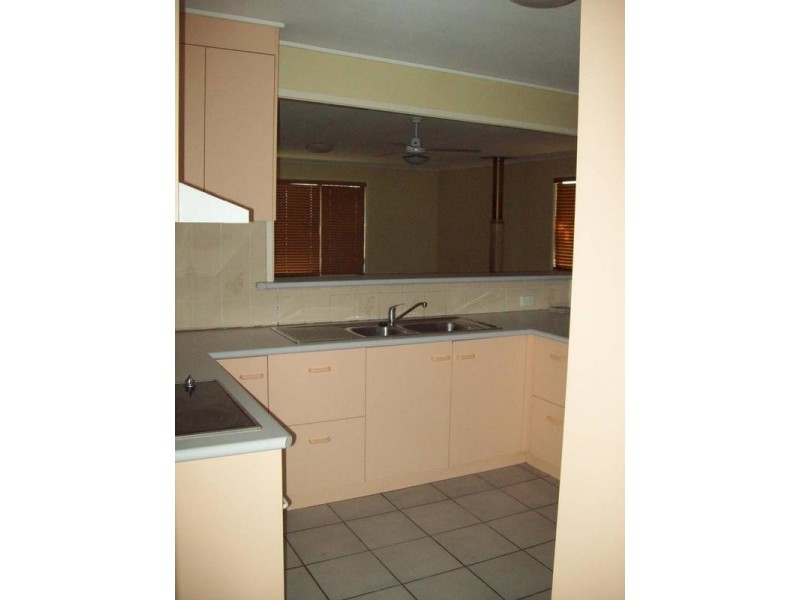 181 South Station Road, Silkstone QLD 4304
