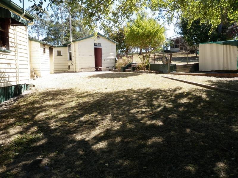 2 Johnstone Street, Sadliers Crossing QLD 4305