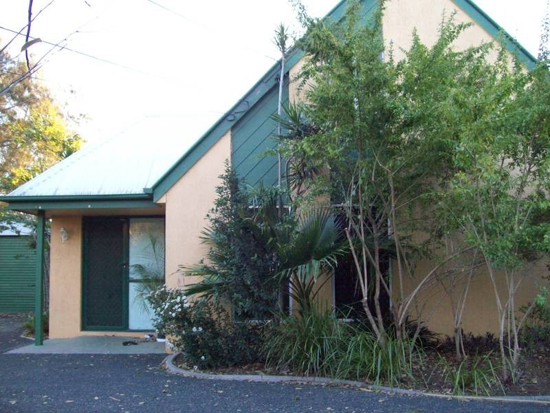 10 Elizabeth Street, Bundamba QLD 4304