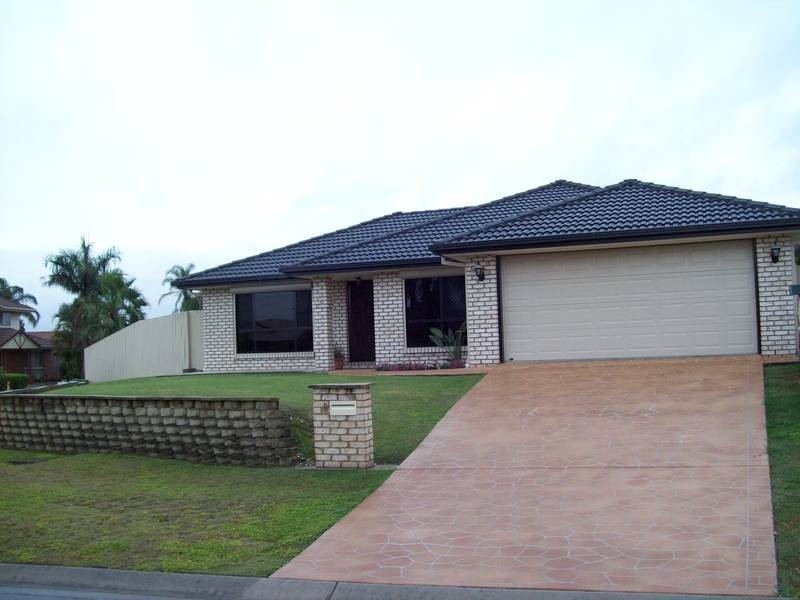 8 Challenger Avenue, Flinders View QLD 4305