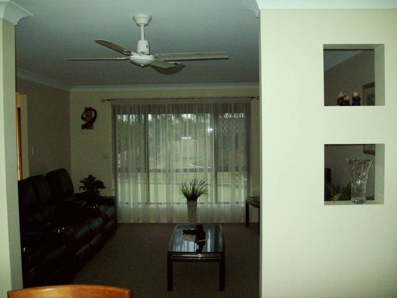 8 Challenger Avenue, Flinders View QLD 4305