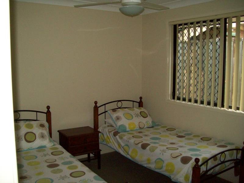 8 Challenger Avenue, Flinders View QLD 4305