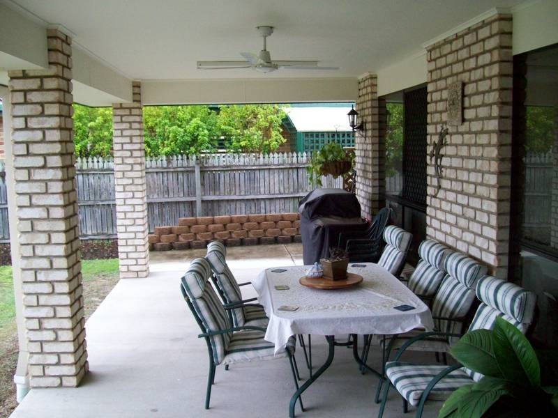 8 Challenger Avenue, Flinders View QLD 4305