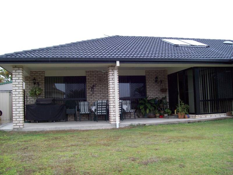 8 Challenger Avenue, Flinders View QLD 4305