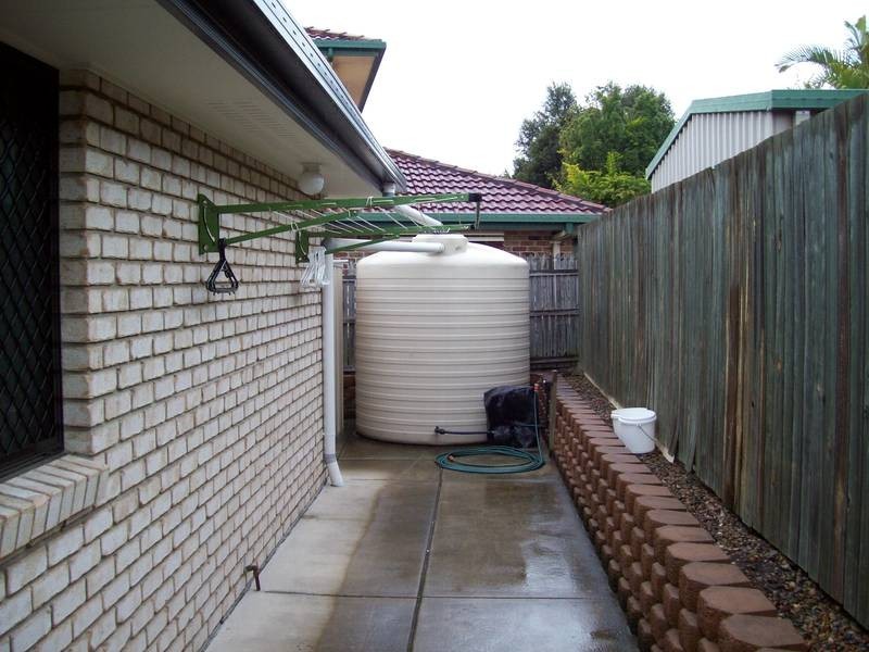 8 Challenger Avenue, Flinders View QLD 4305