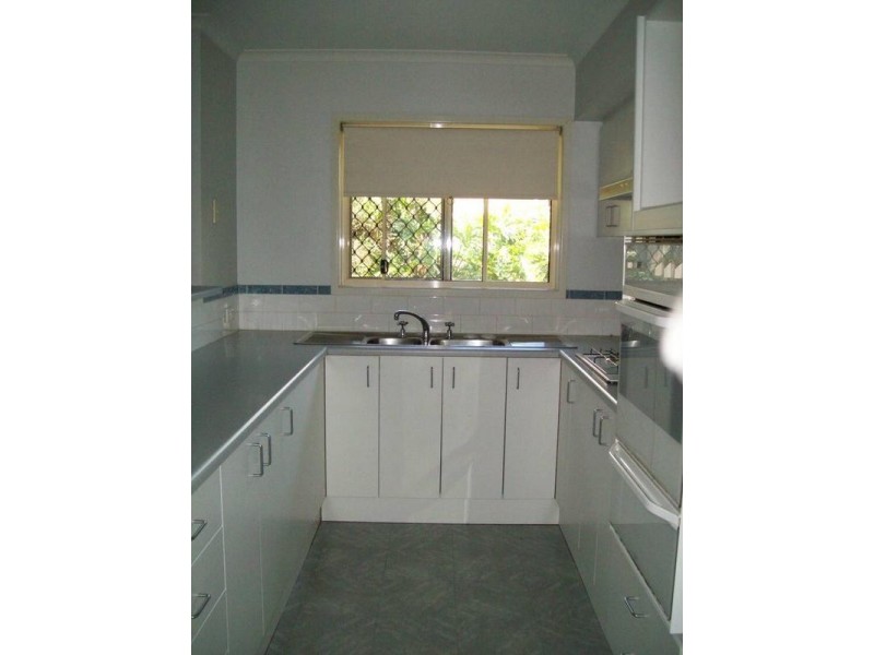 6/13 John Staines Court, North Ipswich QLD 4305