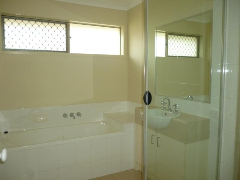 26 Chanel Court, Wulkuraka QLD 4305