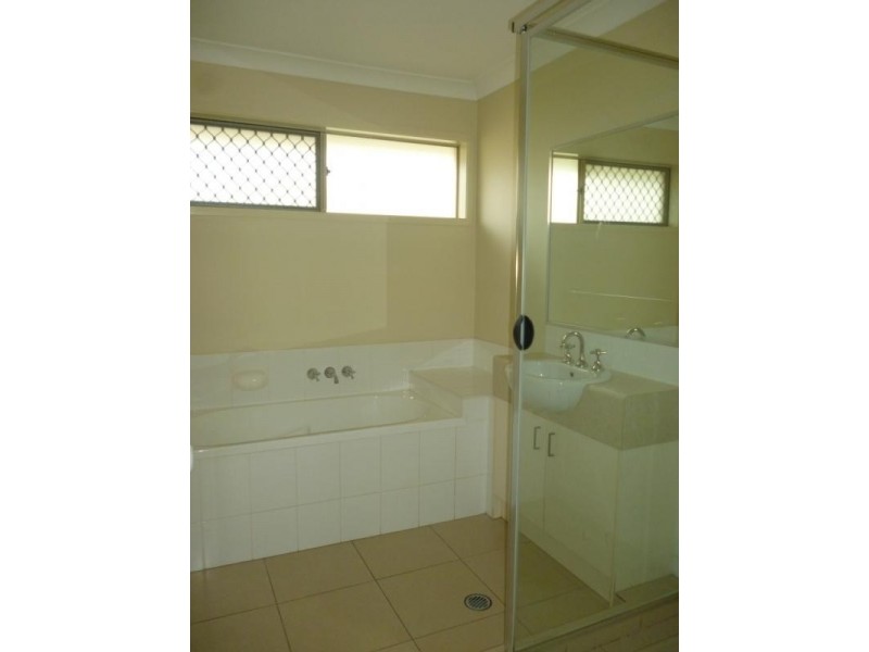 26 Chanel Court, Wulkuraka QLD 4305