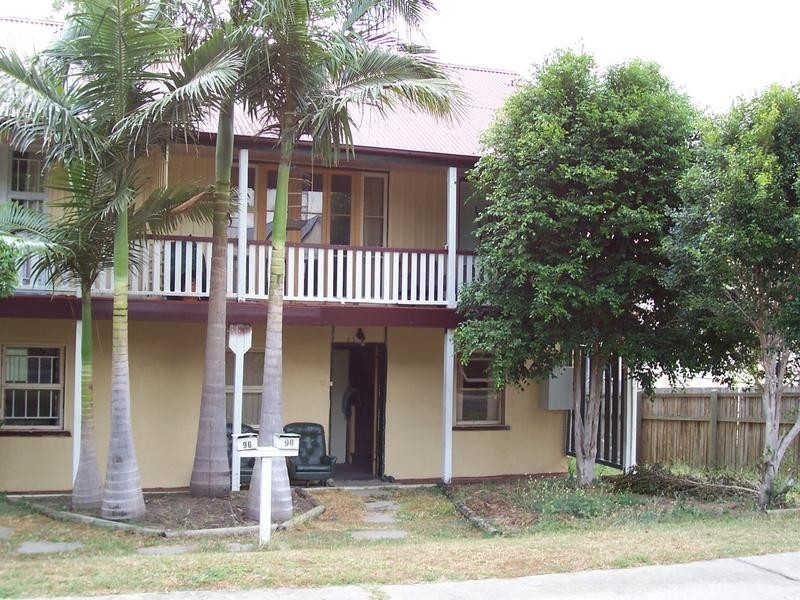 98 Downs Street, North Ipswich QLD 4305