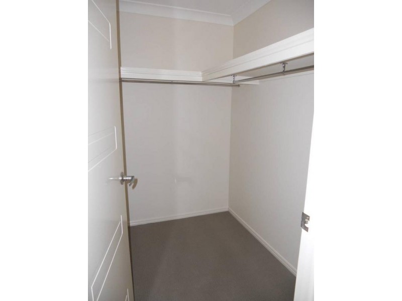 21 Tunstall Place, Brassall QLD 4305