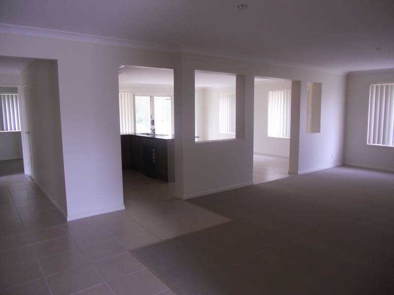 21 Tunstall Place, Brassall QLD 4305