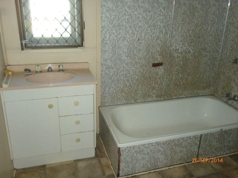 10a River Road, Bundamba QLD 4304
