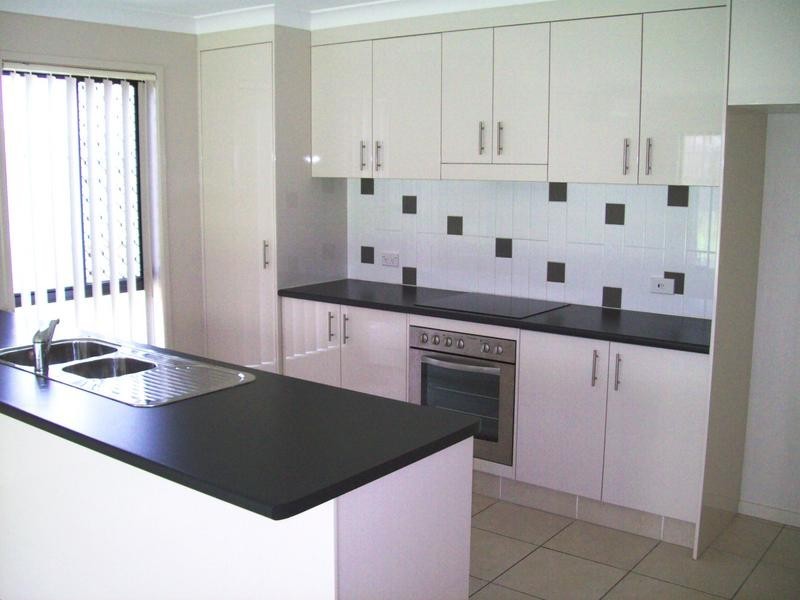 17 Brighton Street, Raceview QLD 4305